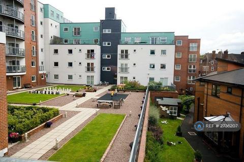2 bedroom flat to rent, Tower Court, Newcastle-Under-Lyme, ST5
