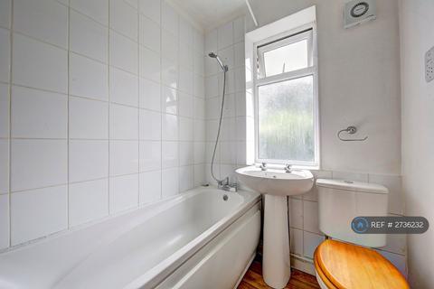 undefined, Oaklea Passage, Kingston Upon Thames, KT1
