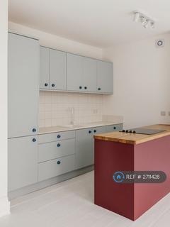 3 bedroom flat to rent, High Road Leyton, London, E15