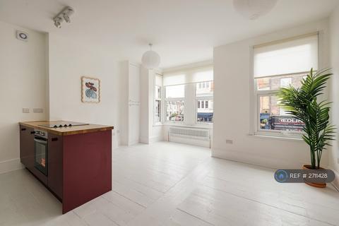 3 bedroom flat to rent, High Road Leyton, London, E15