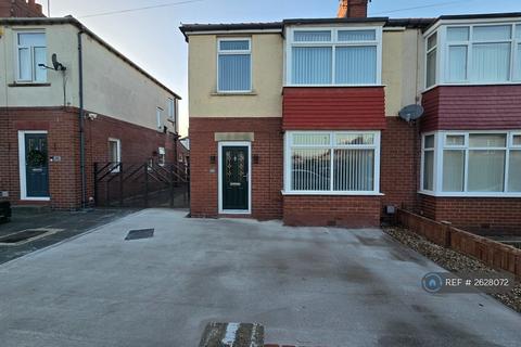 3 bedroom semi-detached house to rent - Fallowfield Avenue, Newcastle Upon Tyne, NE3