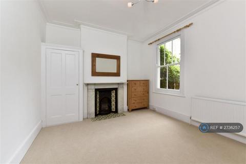 2 bedroom flat to rent, Mandalay Road, London, SW4