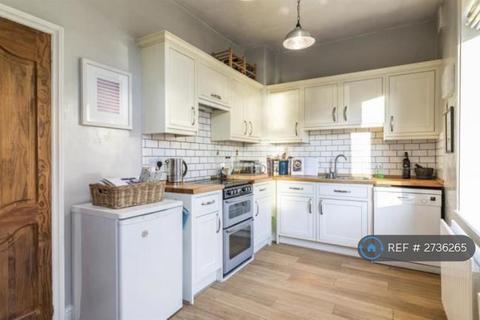 2 bedroom terraced house to rent, Ash Grove, Ilkley, LS29