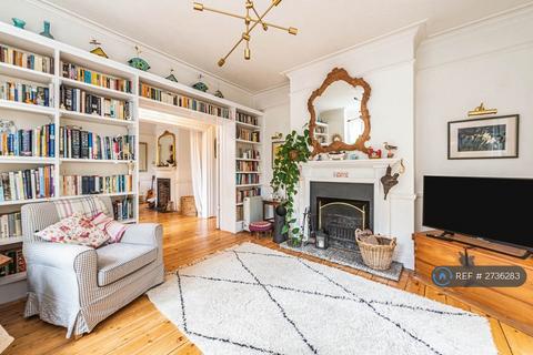 undefined, Andover Road, Newbury, RG14