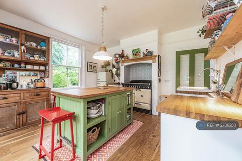 undefined, Andover Road, Newbury, RG14