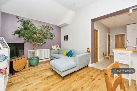 3 bedroom semi-detached house to rent, Dover House Road, London, SW15