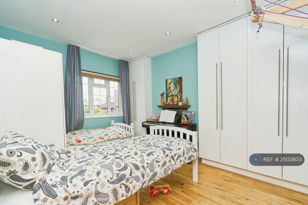 Bedroom 1, 1st Floor