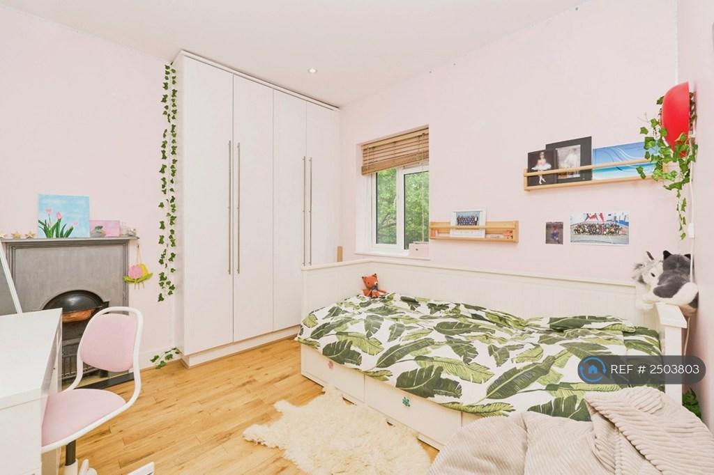 Bedroom 2, 1st Floor