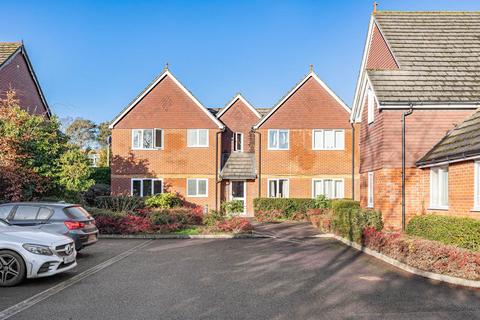 2 bedroom flat for sale - Heath End Road, Tadley RG26