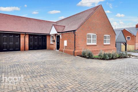 3 bedroom detached bungalow for sale, Wing Road, Stewkley