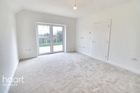 3 bedroom detached bungalow for sale, Wing Road, Stewkley