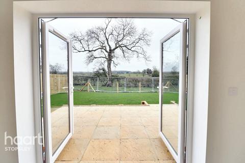 3 bedroom detached bungalow for sale, Wing Road, Stewkley