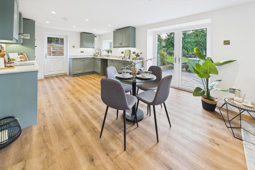 Kitchen/Dining Area