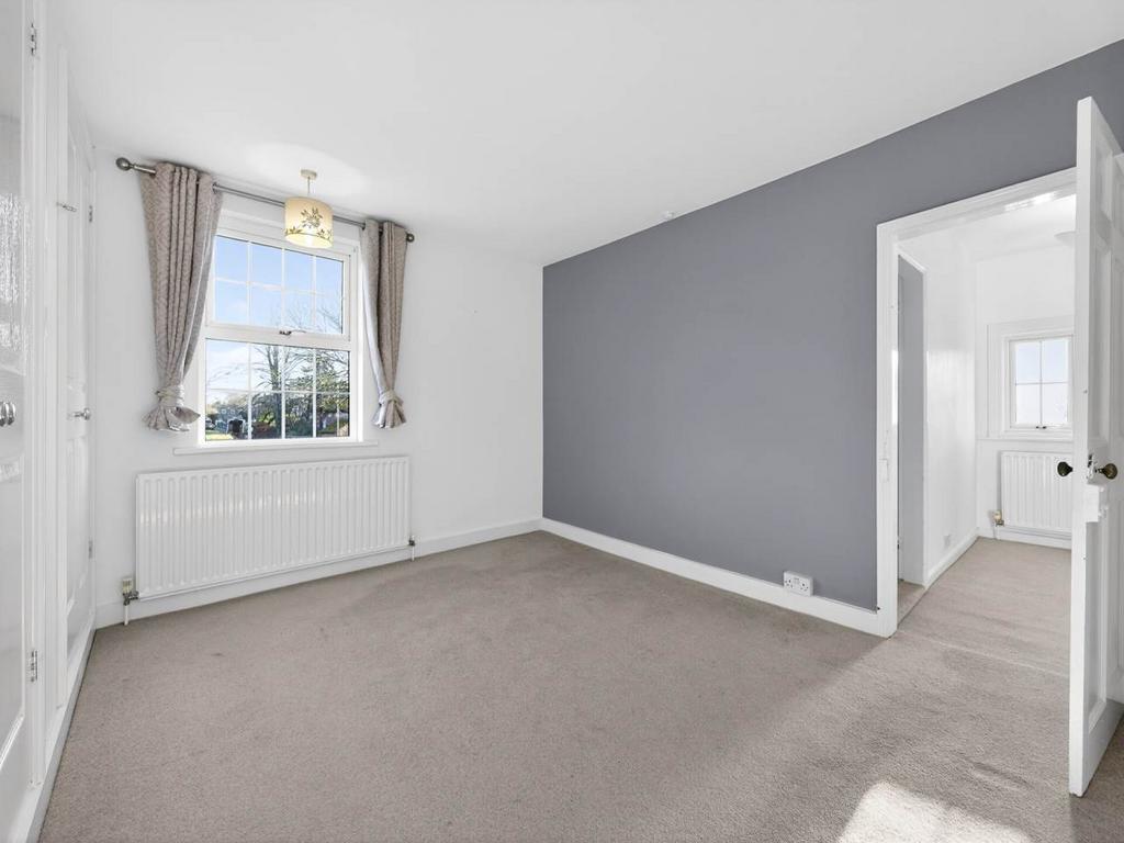 Bedroom 4 (2)