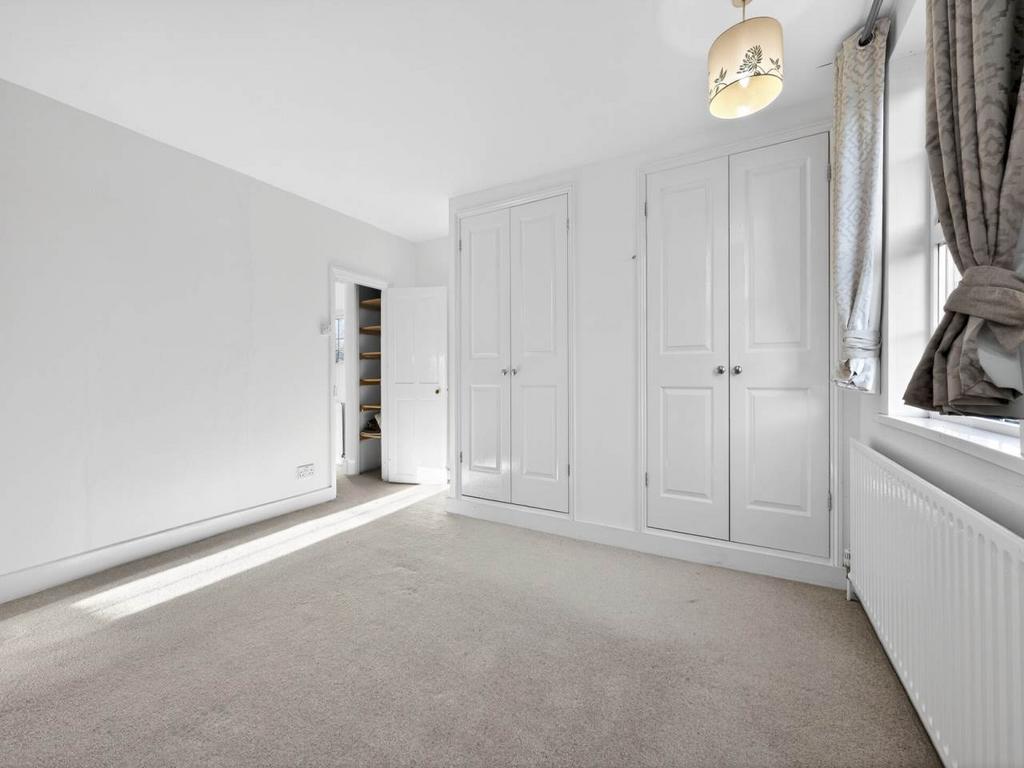 Bedroom 2 (2)