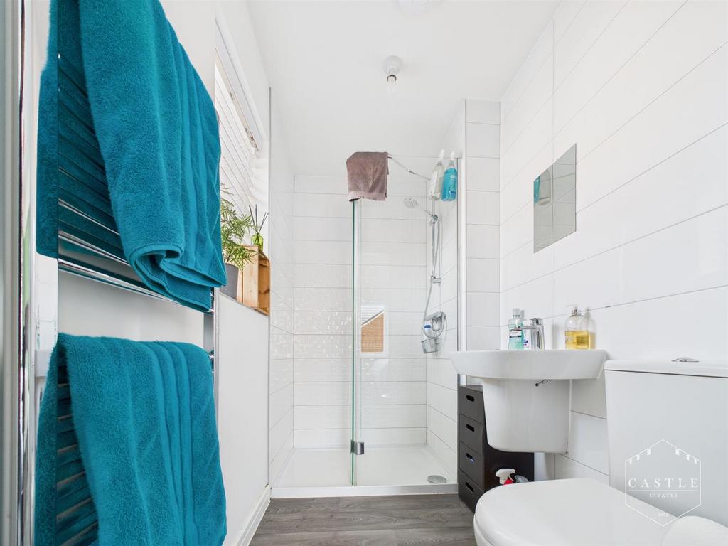 Ensuite shower room