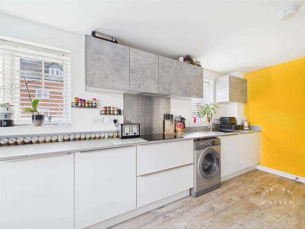 Dining kitchen