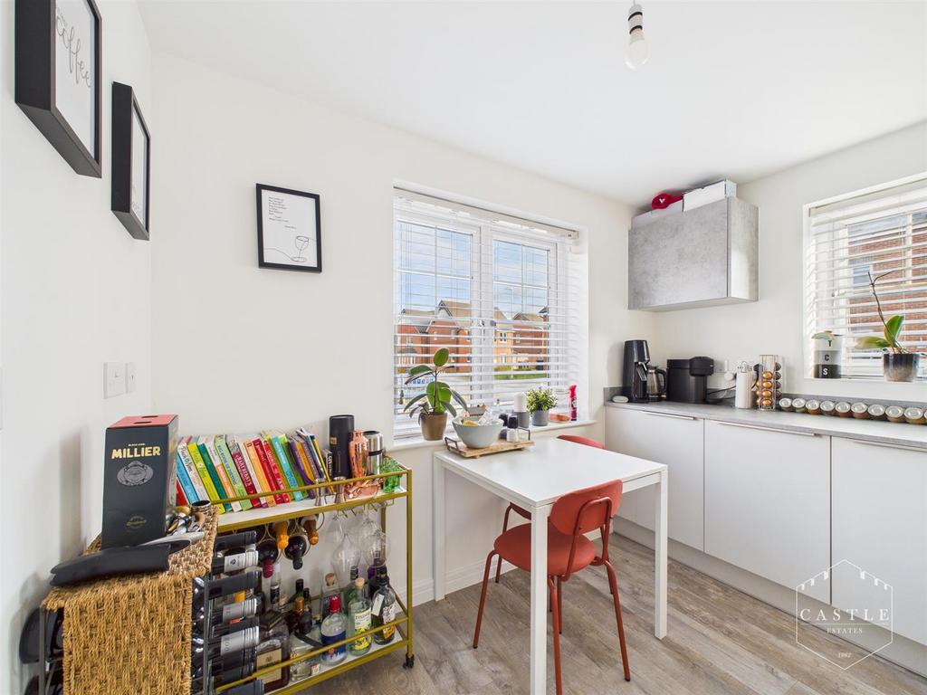 Dining kitchen