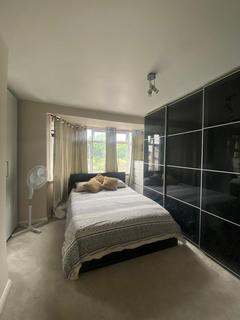 3 bedroom flat to rent, Staines Road, Hounslow TW3