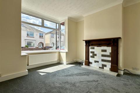 3 bedroom semi-detached house to rent, Westmorland Street, Balby, Doncaster
