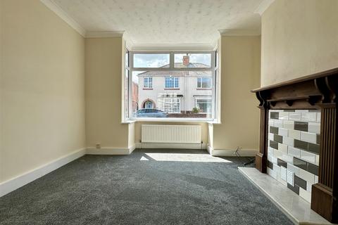 3 bedroom semi-detached house to rent, Westmorland Street, Balby, Doncaster