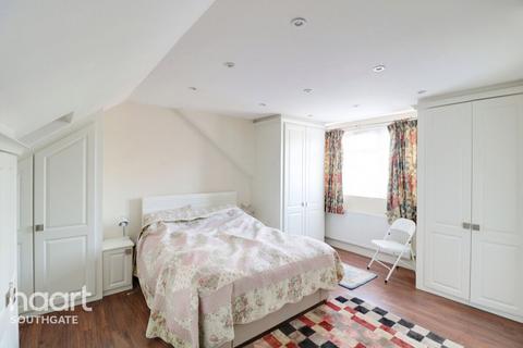 4 bedroom end of terrace house for sale, Arlington Road, London