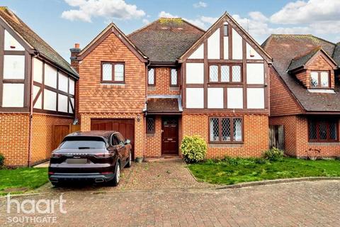 5 bedroom detached house for sale, Ridgemead Close, London