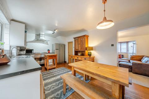 undefined, Maple Close, Mitcham CR4