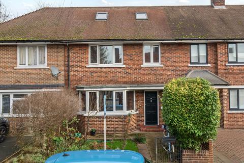4 bedroom terraced house for sale, Maple Close, Mitcham CR4