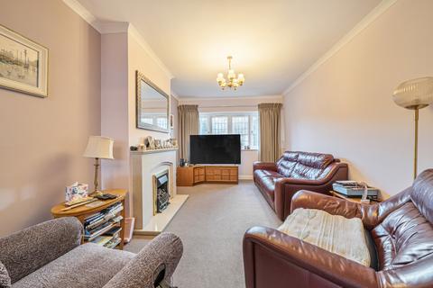 undefined, Commonside East, Mitcham CR4