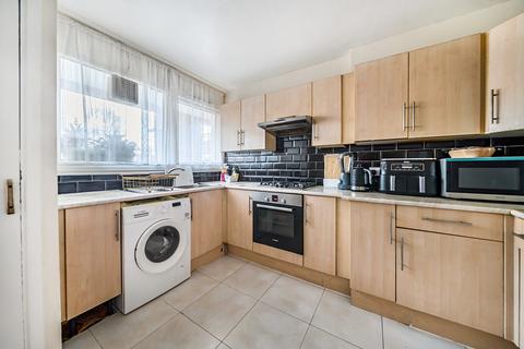 3 bedroom apartment for sale, Haslemere Avenue, Mitcham CR4