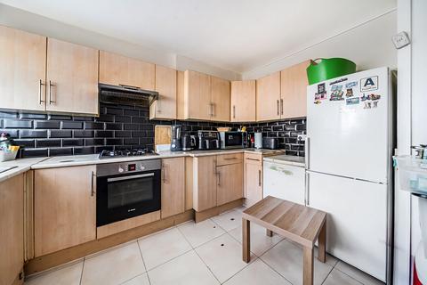 3 bedroom apartment for sale, Haslemere Avenue, Mitcham CR4