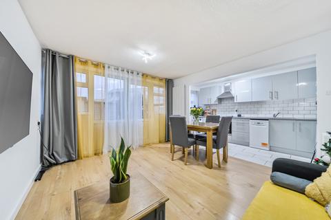 Gale Close, Mitcham CR4