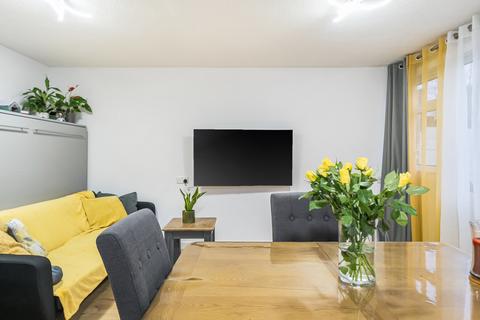 1 bedroom apartment for sale, Gale Close, Mitcham CR4