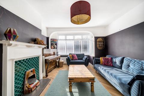 undefined, Commonside East, Mitcham CR4