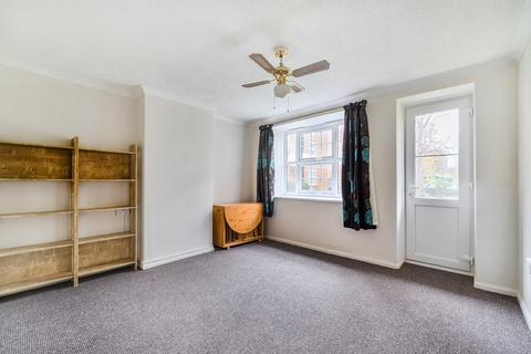 undefined, London Road, Mitcham CR4