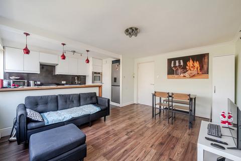 undefined, Rawnsley Avenue, Mitcham CR4