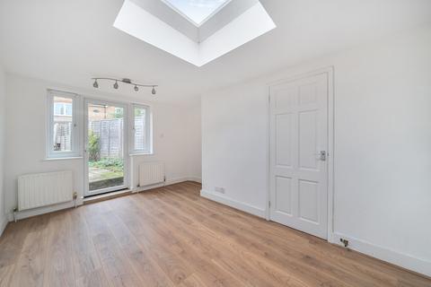 2 bedroom semi-detached house for sale, Commonside East, Mitcham CR4