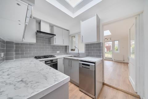 undefined, Commonside East, Mitcham CR4