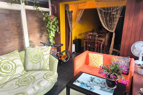 undefined, 3 Bedroom Semi-detached house