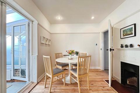 3 bedroom end of terrace house for sale, Well Hall Road, London SE9