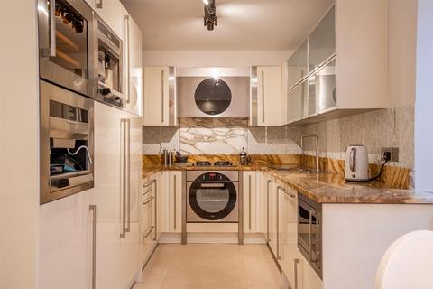 2 bedroom flat to rent, New Lane, Holgate, York, YO24 4NT