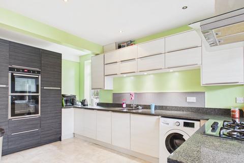 4 bedroom detached house for sale, Newark Road, North Hykeham, LN6