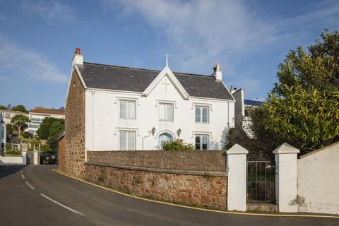 5 bedroom detached house for sale, Le Mont Cambrai, St. Lawrence, Jersey