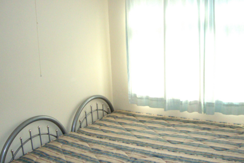 2 bedroom terraced house to rent, Essex Road, Leicester LE4