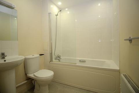 2 bedroom flat to rent, Quartz Way, Kent ME10