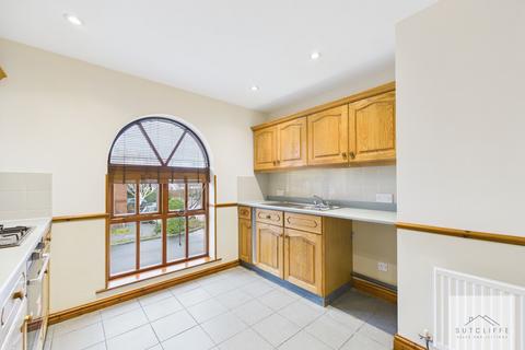 2 bedroom flat to rent, Rope Walk, Garstang, PR3