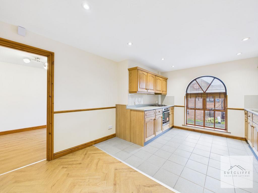 Kitchen / Dining Area