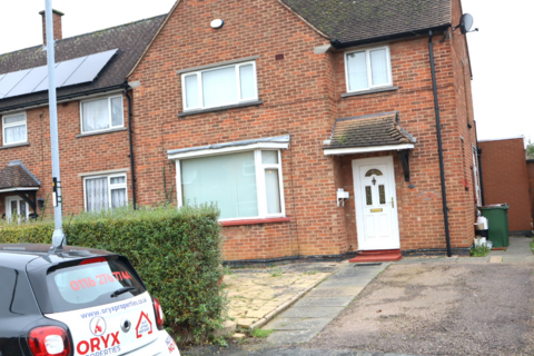 4 bedroom semi-detached house to rent, Davenport Avenue, Oadby LE2