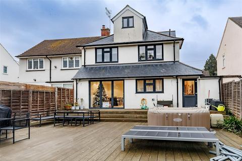 4 bedroom semi-detached house for sale, Ivy Chimneys, Epping
